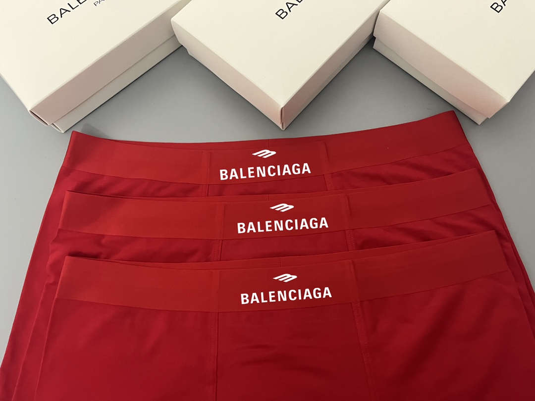 本命年 🔥🔥🔥 巴黎世家原单品质！ 新品时尚男士莫代尔面料内裤！外贸国外订单，高品质，无痕切割工艺 科学