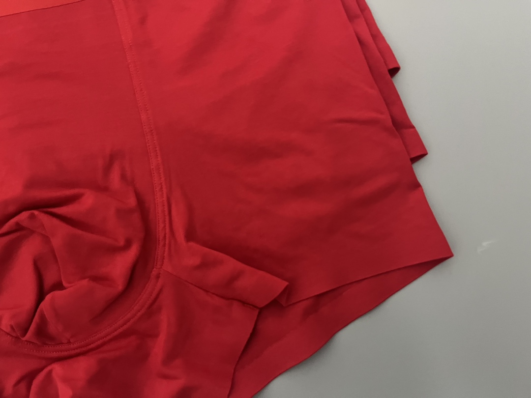 本命年 🔥🔥🔥 巴黎世家原单品质！ 新品时尚男士莫代尔面料内裤！外贸国外订单，高品质，无痕切割工艺 科学