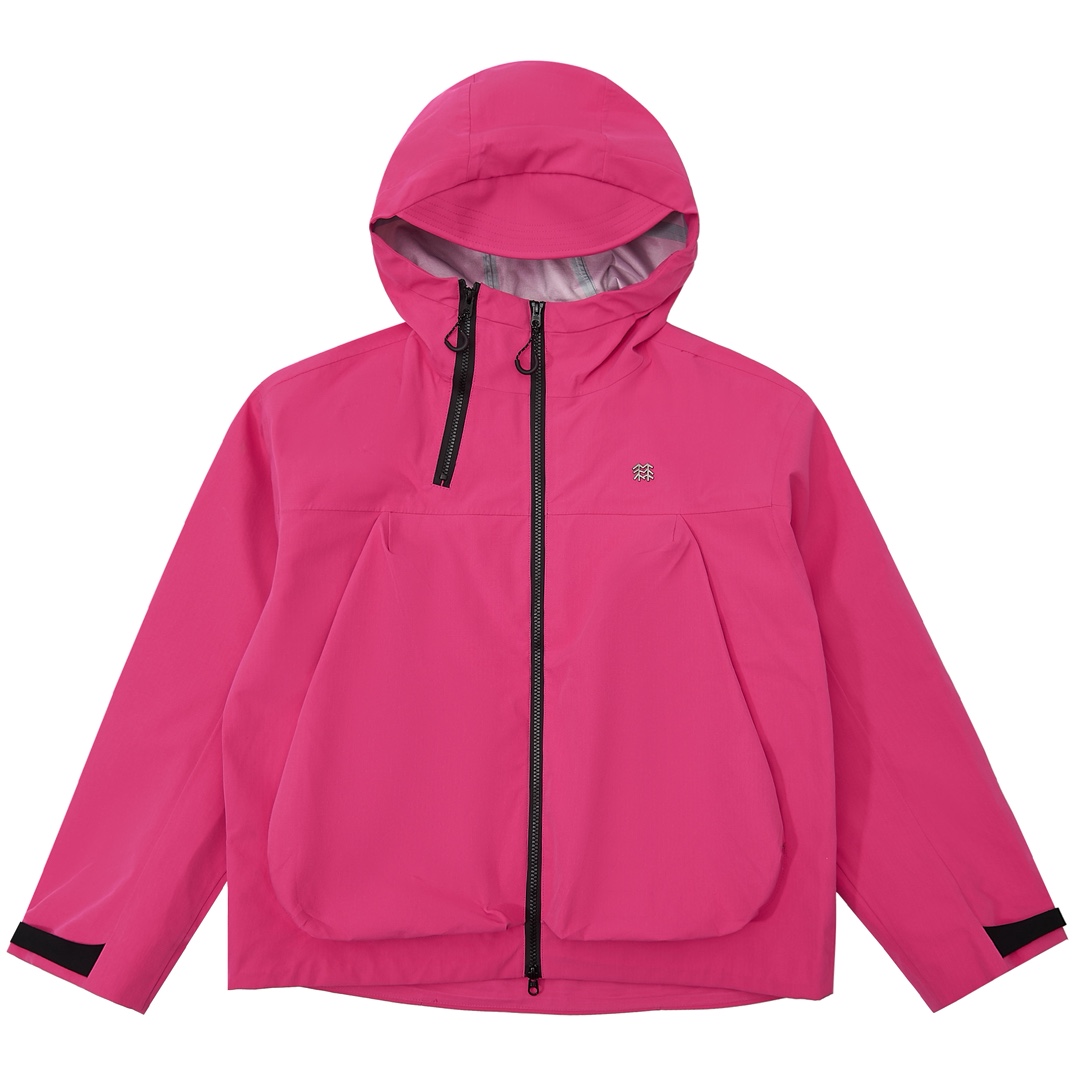 (高版本完美复刻) KOLON SPORT可隆25年新品应季冲锋衣 明星胡歌刘诗诗同款! 硬壳冲锋衣定制辅料,采用了E3D剪裁,满足人体工程学三维设计,运动起来更加合身,减少对手臂的限制 最新科技复合防水面料,增加衣服功能性 前襟压胶,可以适应手臂不同长度的人以及穿戴调整手套等物品 实物拍摄,细节完美的一款外套,春秋必入款 做的都很好看!狠狠被拿捏 中性款可以搭配成情侣款哦! 宽松版型松弛感十足 穿出去拍照就是这条gai最靓的崽