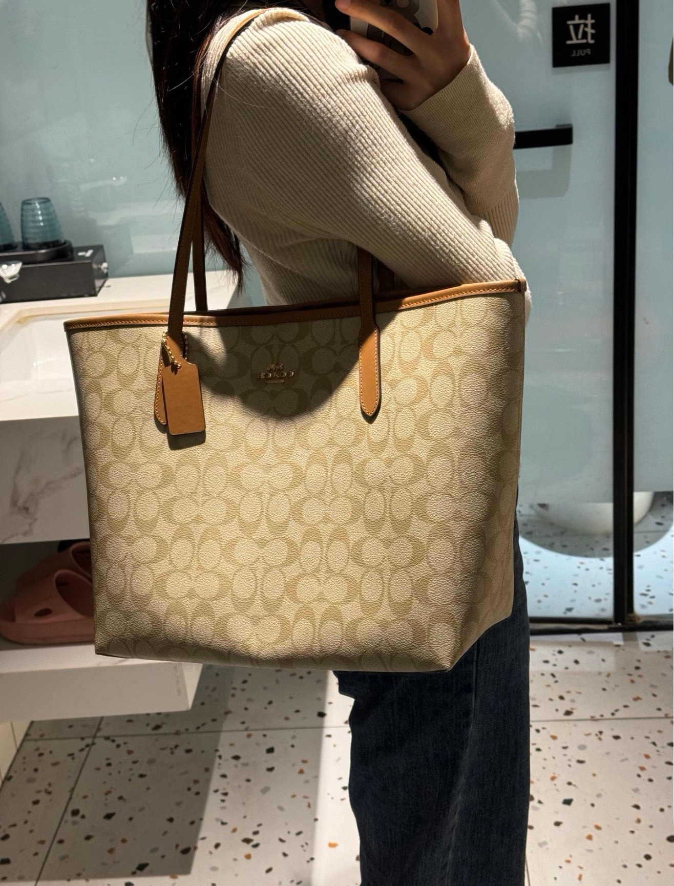 _drp9sATCnV5sEbk4-3A8s6zhpNAFND9s-e7bMWw