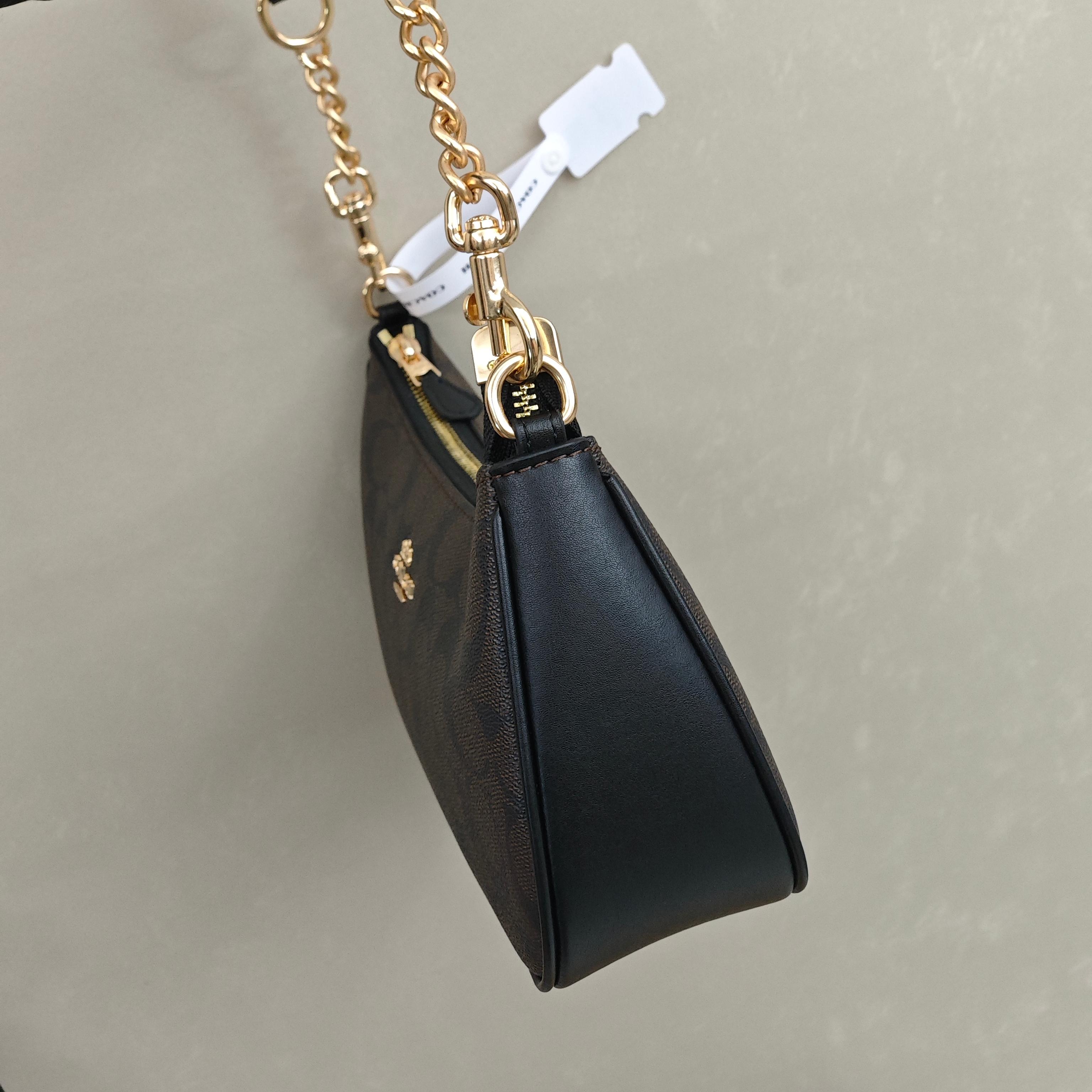蔻驰Tire腋下包 尺寸：25×16×7.5cm简介：经典月牙包型，链条拼接皮肩带，可腋下/斜挎多背法，