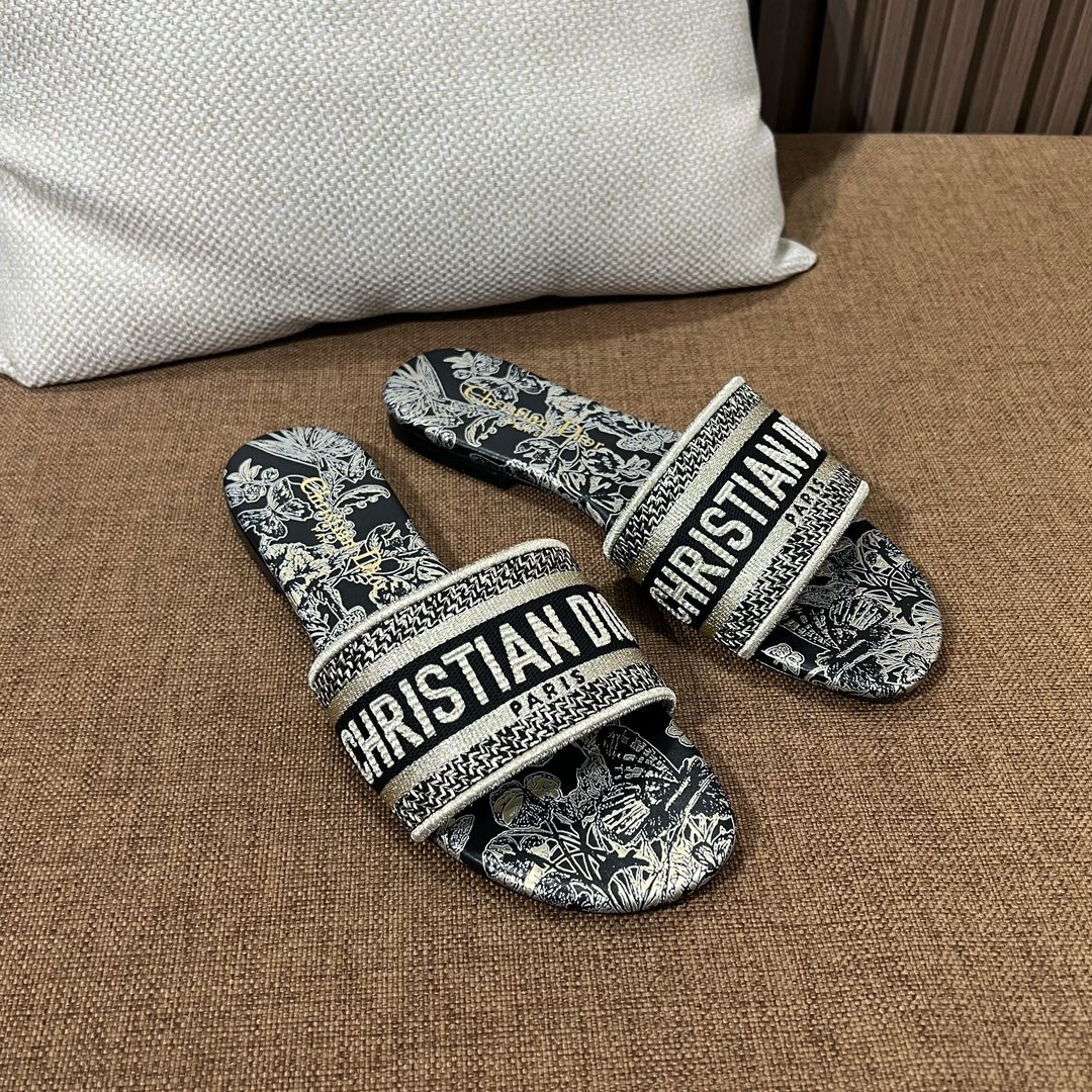 디올 자수 캔버스 샌들 141789 썸네일 이미지