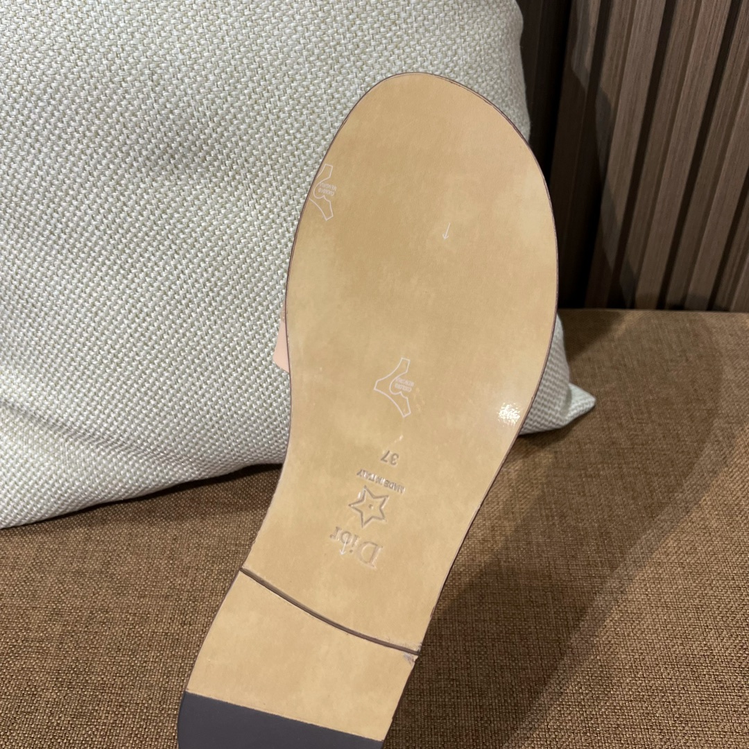 디올 자수 캔버스 샌들 상세 이미지 9