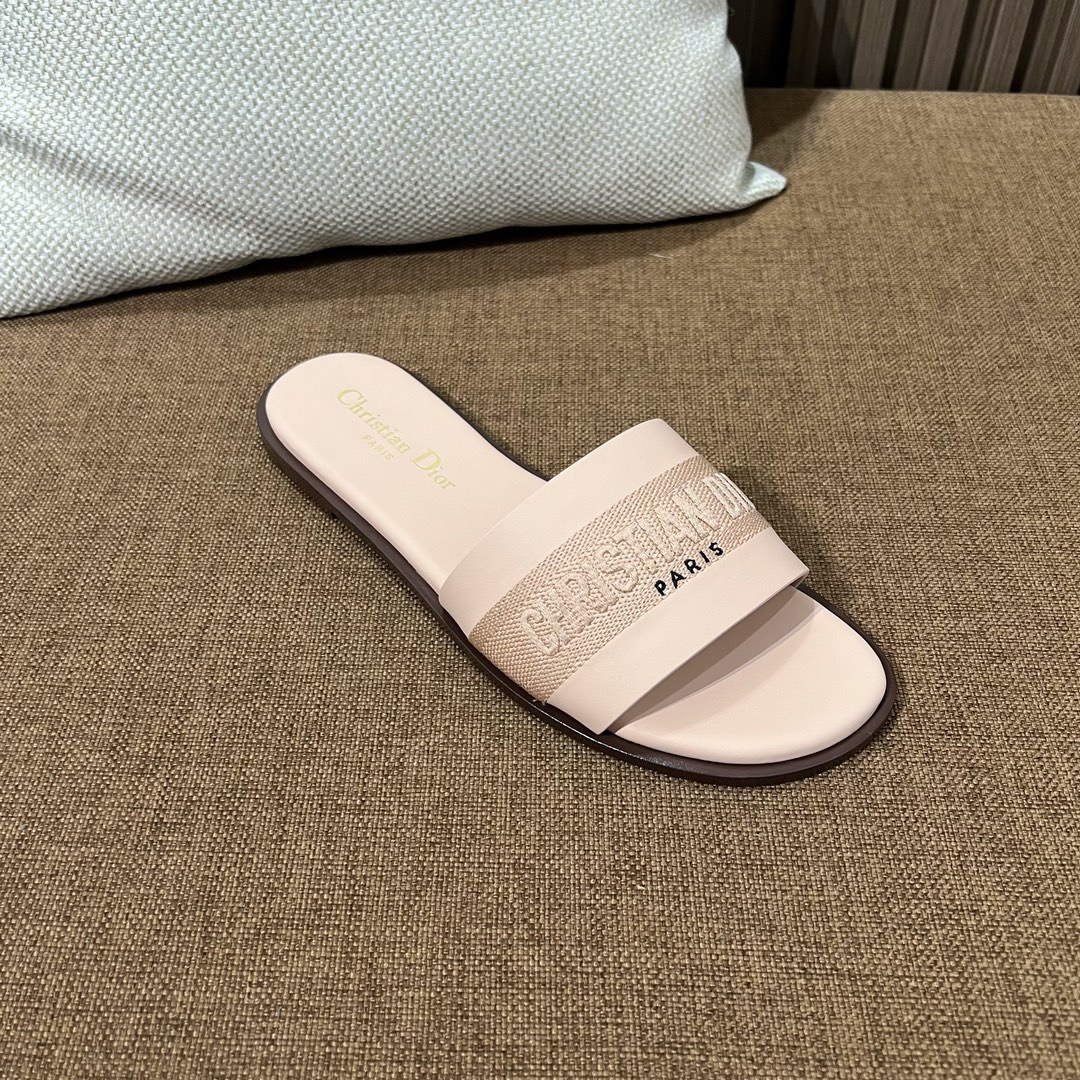 디올 자수 캔버스 샌들 상세 이미지 7