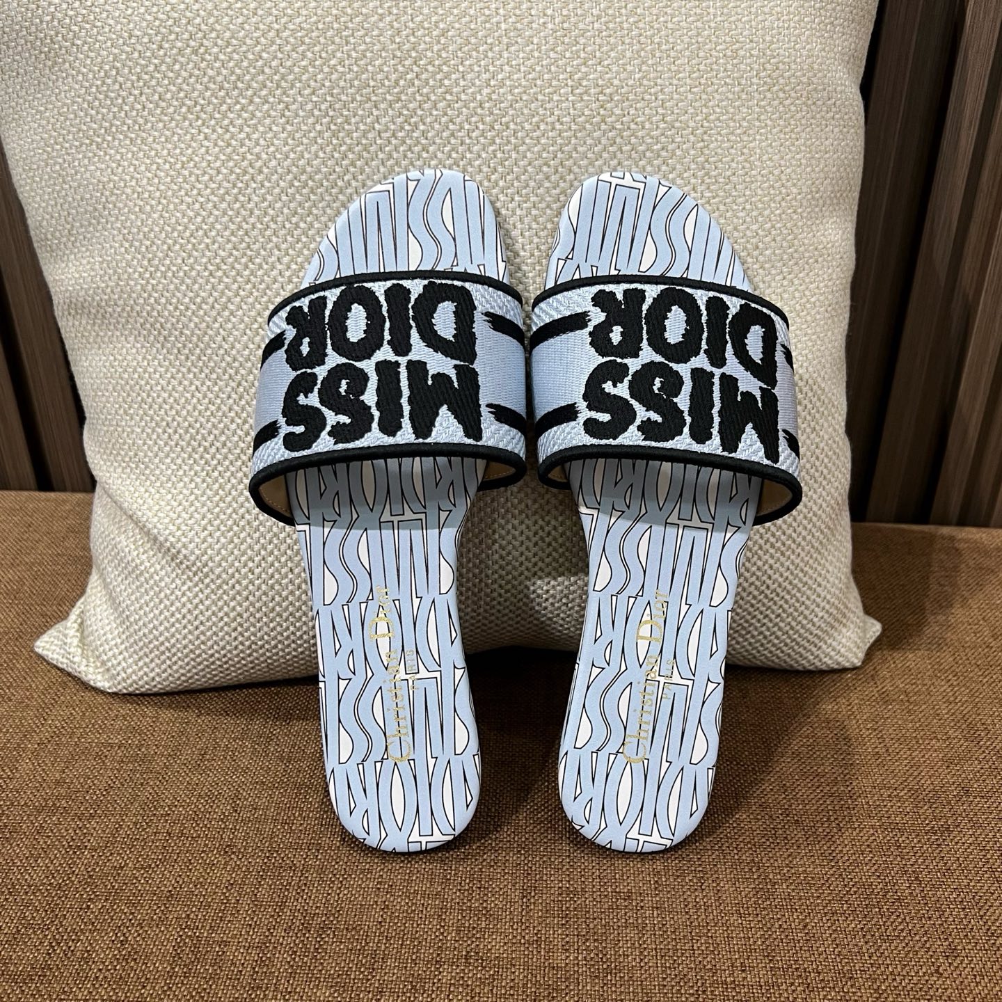 디올 자수 슬리퍼 141777