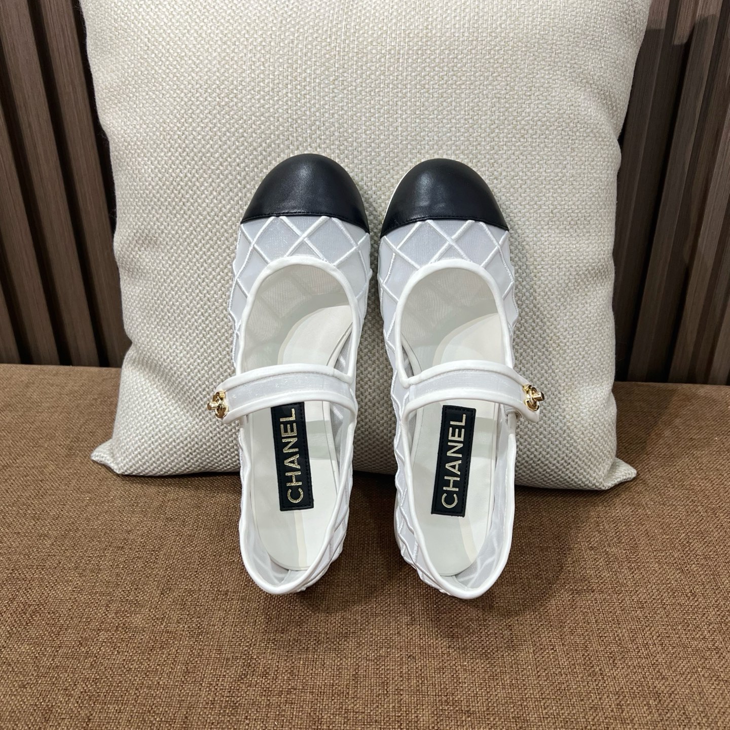 샤넬 CC로고 램스킨 메리제인 레플리카 24459