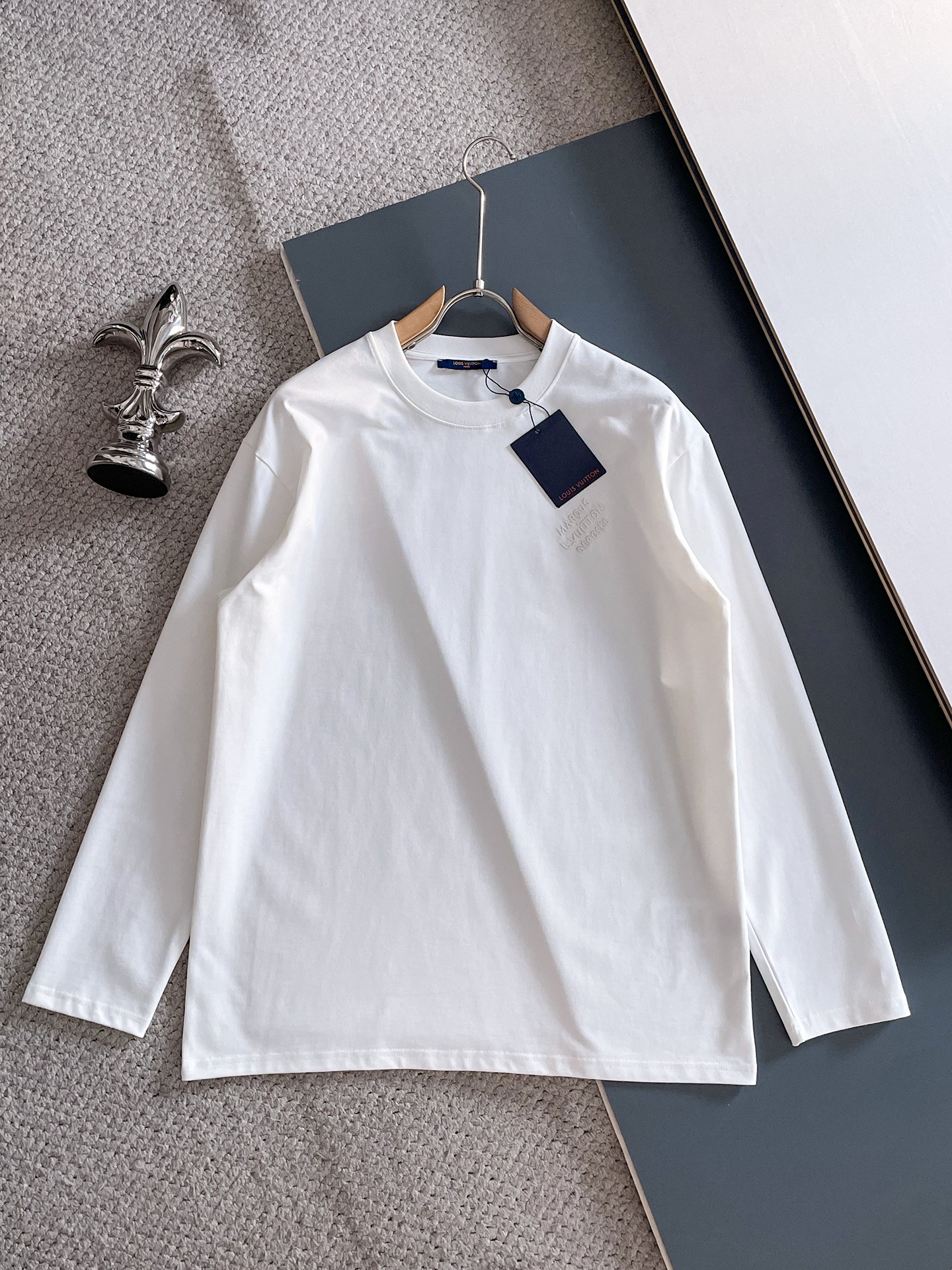 P130 LV 25ss otoño e invierno nueva camiseta de manga larga con fondo alto Fabricada con tela Sorona importada especial…