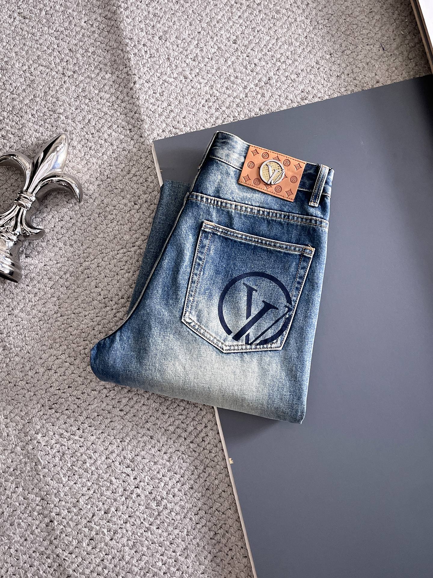 P130 Louis Vuitton🔥 Jeans nuevos otoño/invierno 25ss Tejido de alta elasticidad, tela de lavado de alta gama importada…