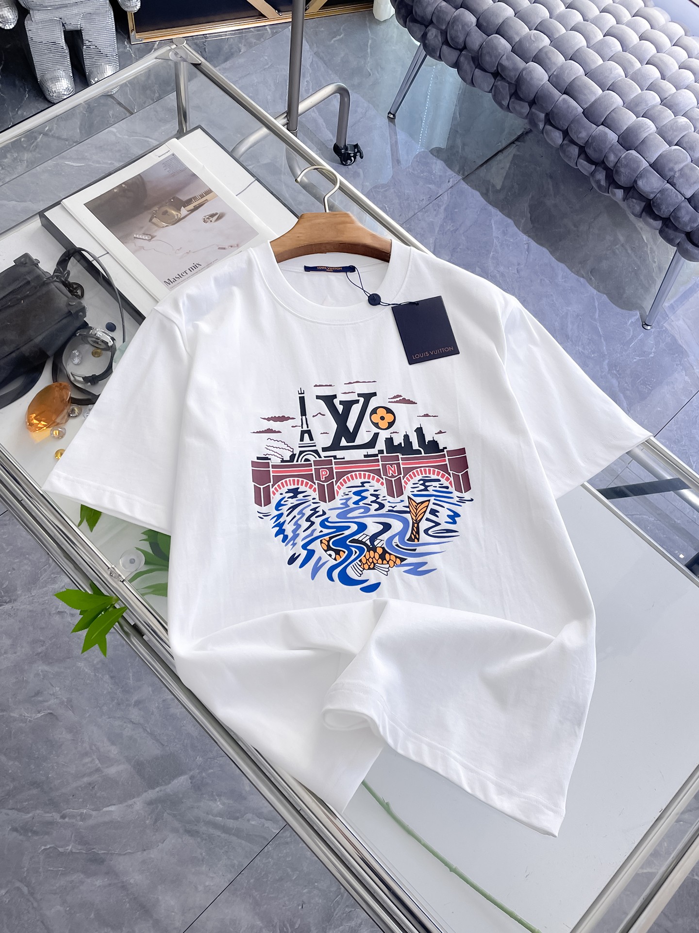 P95 LV * 🔥2026ss primavera y verano nueva camiseta de manga corta con cuello redondo está aquí🌹La versión alta origin…