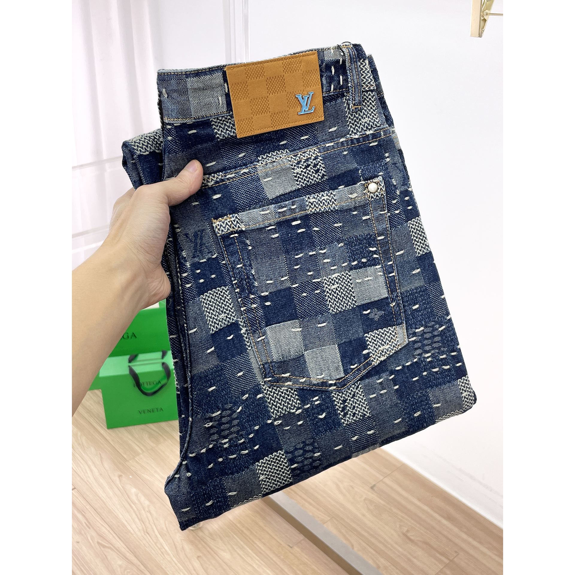 P130 Lv🌹🌹26ss Jeans de primavera/verano, ¡gran lanzamiento! Versión de alta gama, se pueden usar en todas las estacio…