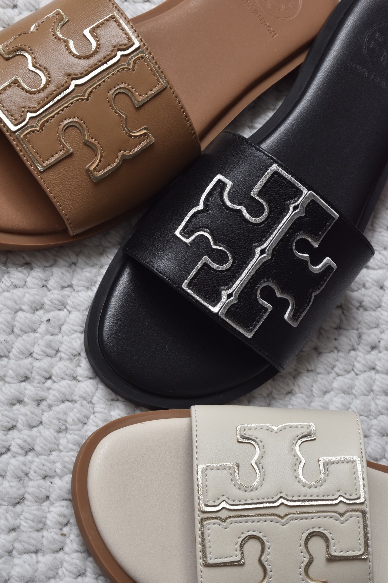 NO:383272,The double-layer sheepskin logo is full of three-dimensionality!  Sheepskin, breathable and comfortable, slippers, slippers, sheepskin19860909双层羊皮logo立体感十足！整个鞋面用羊皮 透气舒适,拖鞋,slippers,sheepskin,Women's Shoes