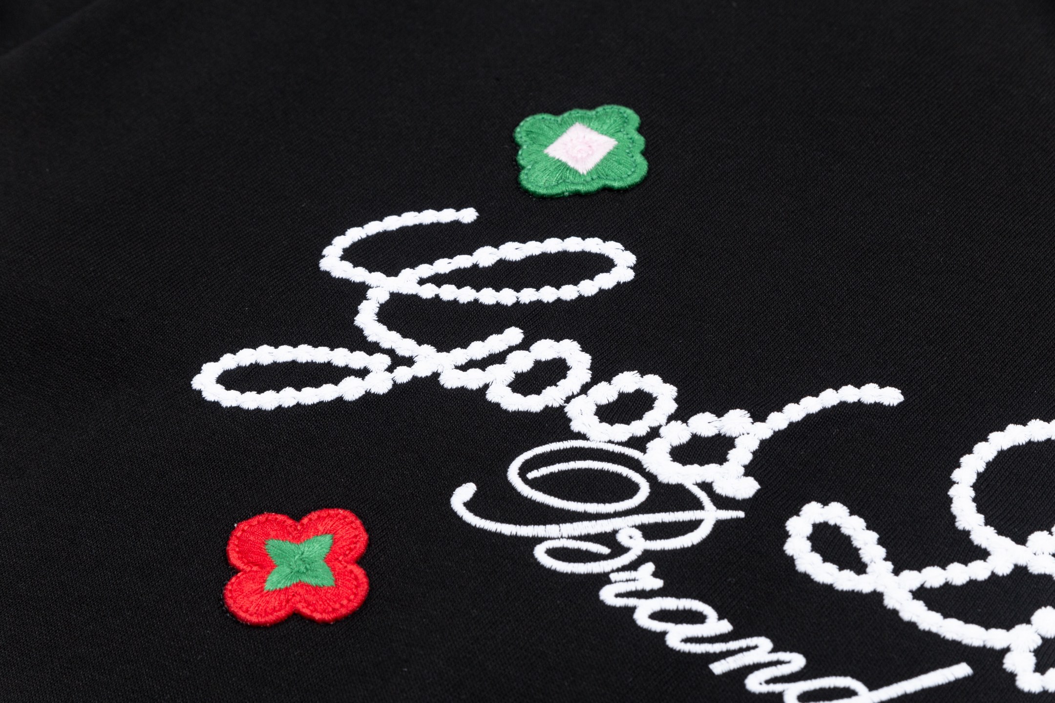 GOODBRAND · 2025SSGOODLOVES小花立体刺绣标语轻奢时尚高级感短袖T恤黑色 白色-Chinese UA Cheap High Quatity Brand Clothes Bags handbags Sneakers wholesale wholesaler seller from China Factory suppliers Fashion Clothing Shoes best Quality Beautiful Price GOODBRAND · 2025SSGOODLOVES小花立体刺绣标语轻奢时尚高级感短袖T恤黑色 白色