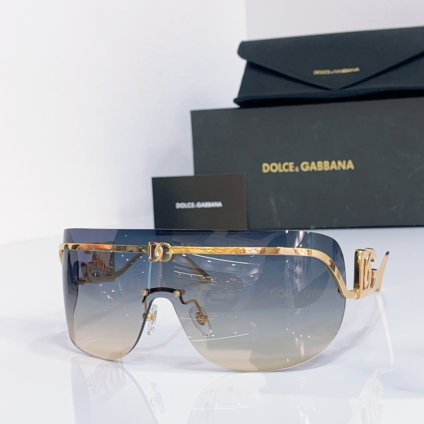 Очки Dolce & Gabbana DG2320