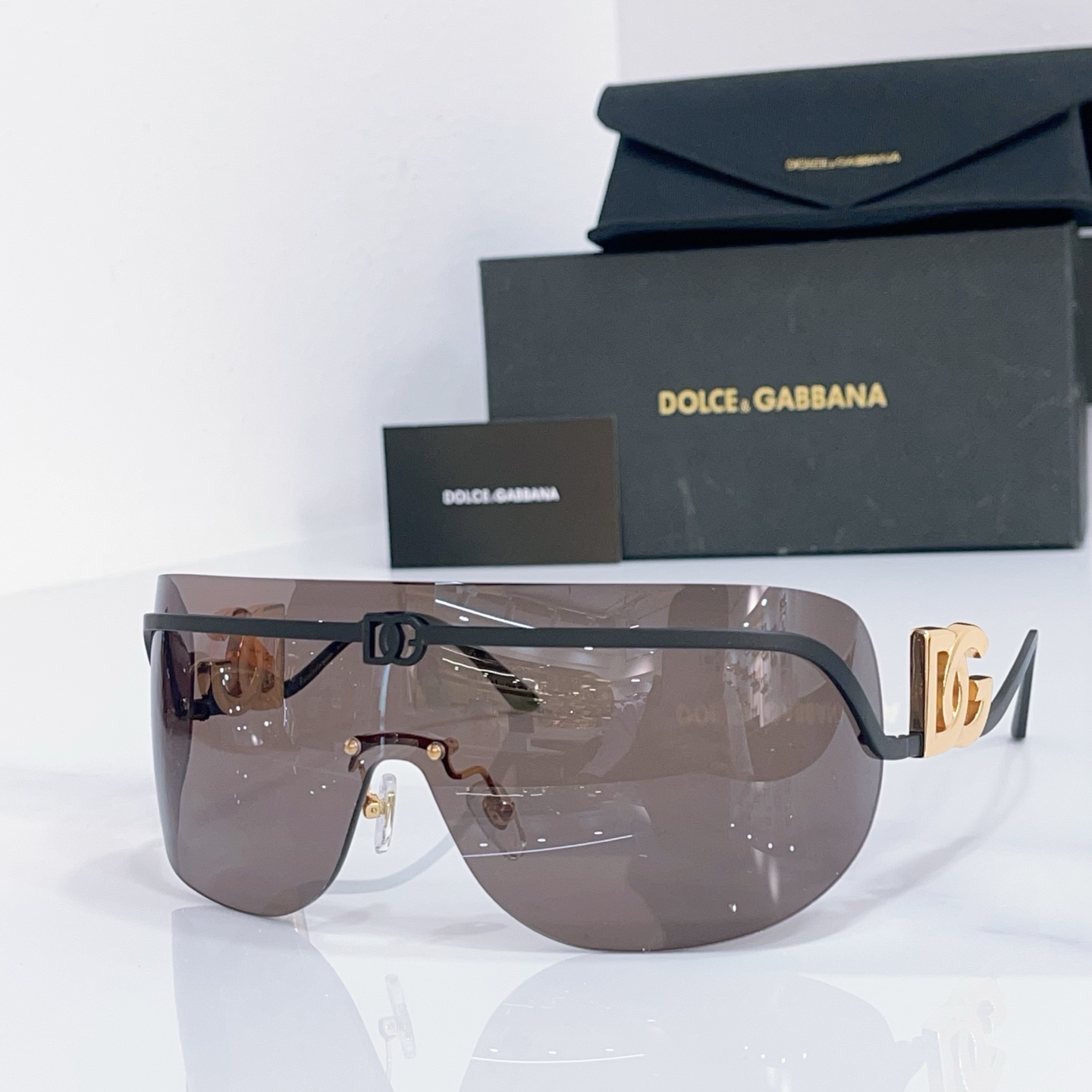 Очки Dolce & Gabbana DG2320