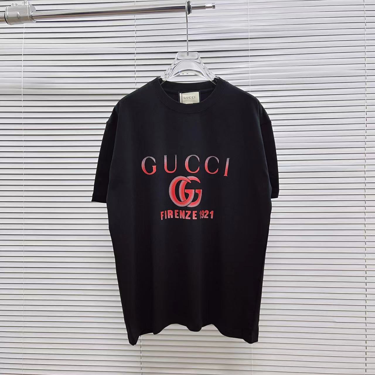Gucci Ropa Camiseta Albaricoque Negro Impresión Universal para hombres y mujeres Colección de verano Manga corta