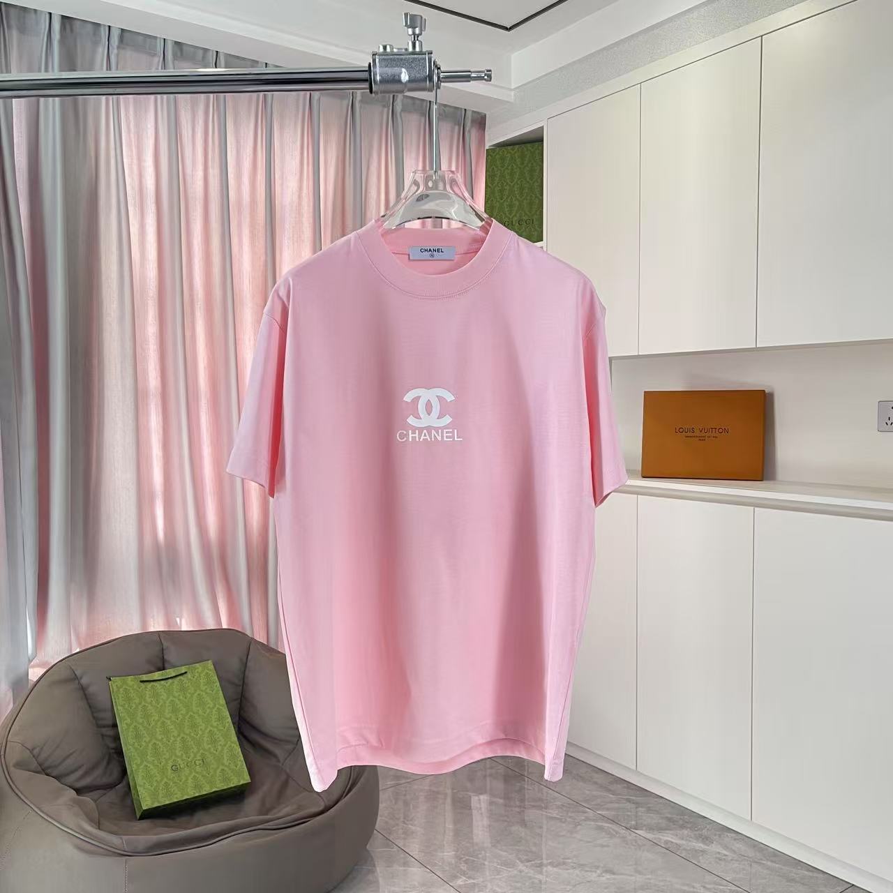 Chanel 2025 Summer New Double-C Logo T-Shirt in Multiple Colors and Sizes - 图片 1