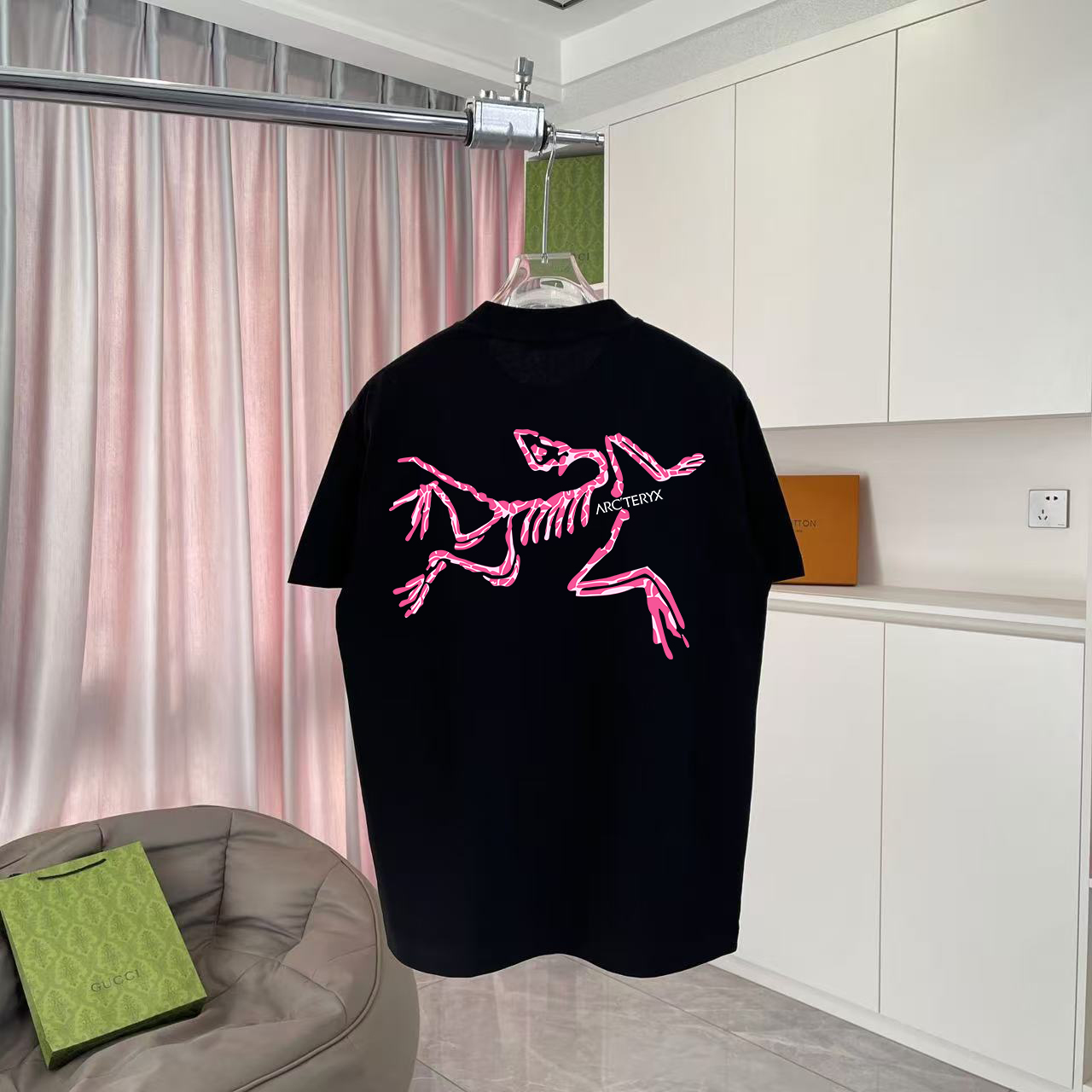 “ARC’TERYX 176 Jacket: Sizes, Colors, and Original Air Date Summary” - 图片 7