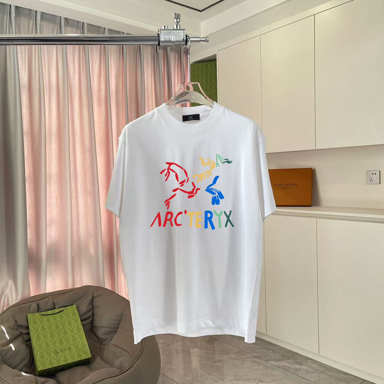 “ARC’TERYX 176 Collection: Sizes, Colors, and Original Air Date” - 图片 1