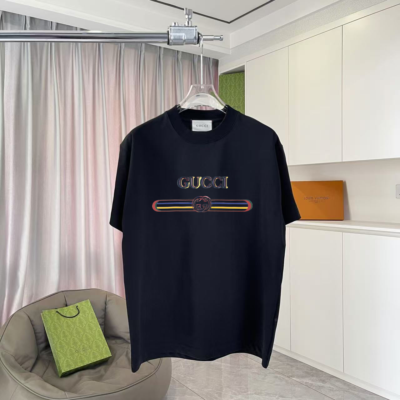 GUCC*Gucci 2025 summer new style, personalized letter logo print, custom fabric 300g, short sleeve T-shirt, unisex. Col…