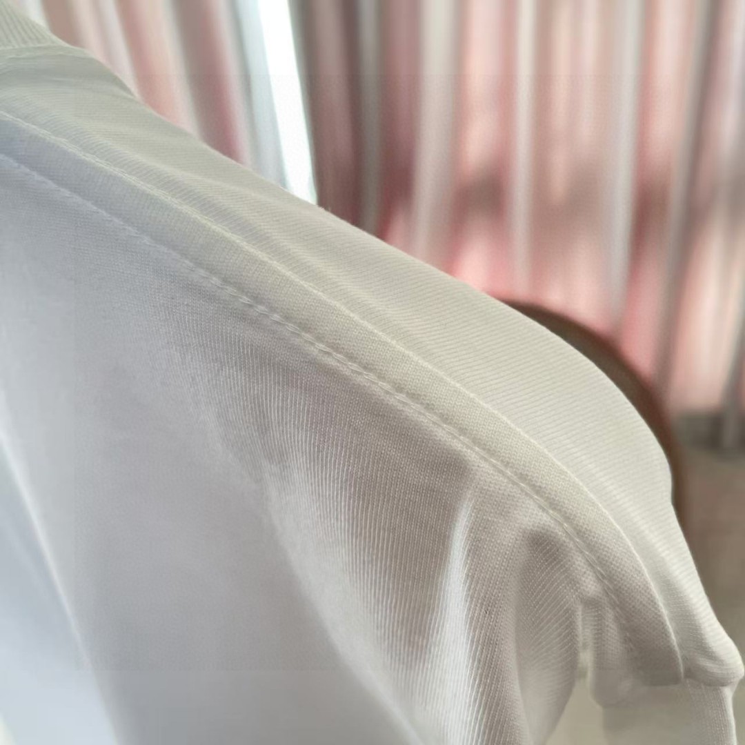  💰110
ARC'TERYX*始祖鸟  2025夏季新款  个性logo印花 短袖t恤  定制面料300g   男女同款
尺码：S M L XL XXL  五个码
颜色：黑色 白色 粉红色 湖绿色