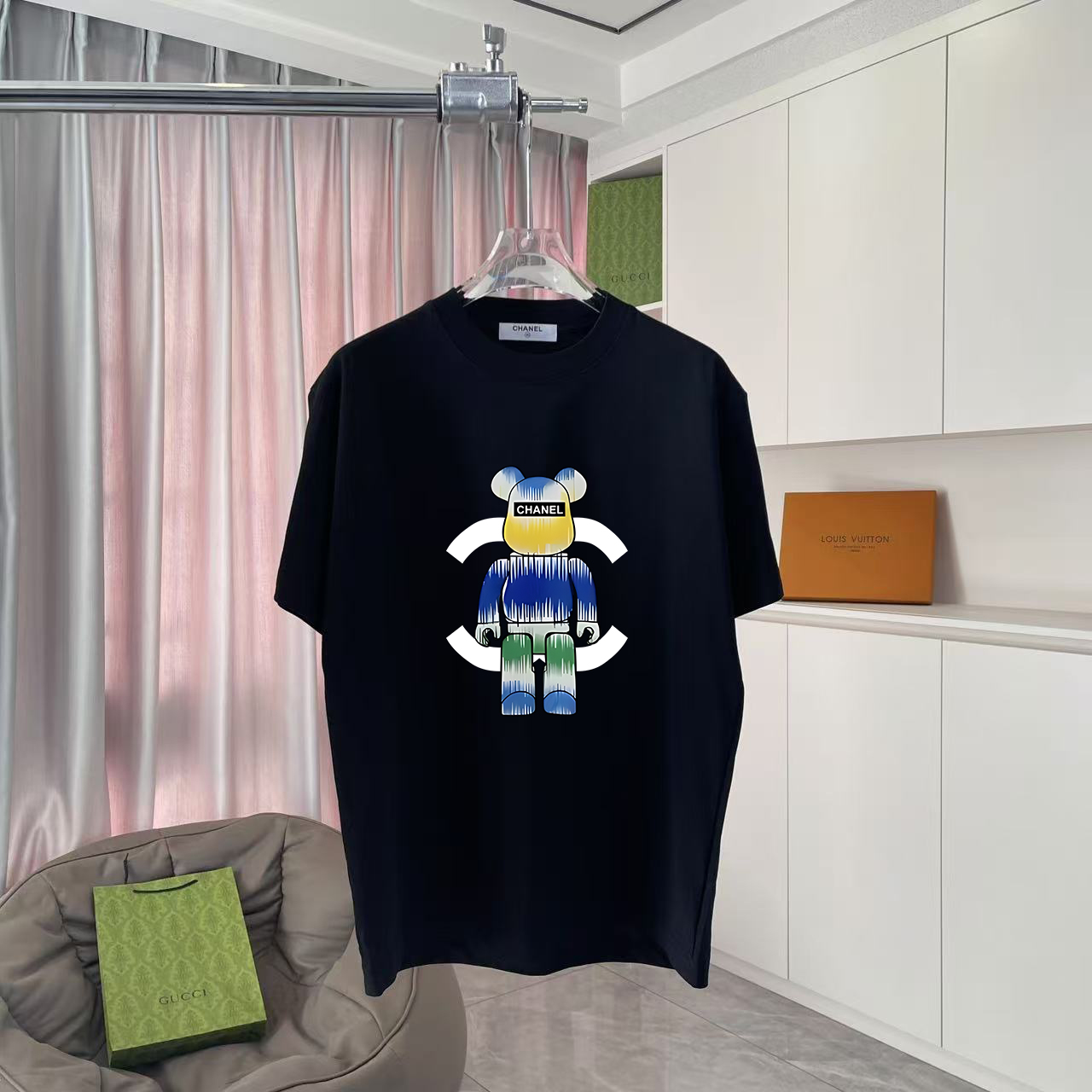 Chanel CHANEL 2025 verano nuevo estilo, estampado de logo de doble C, camiseta de manga corta, tejido personalizado 300…