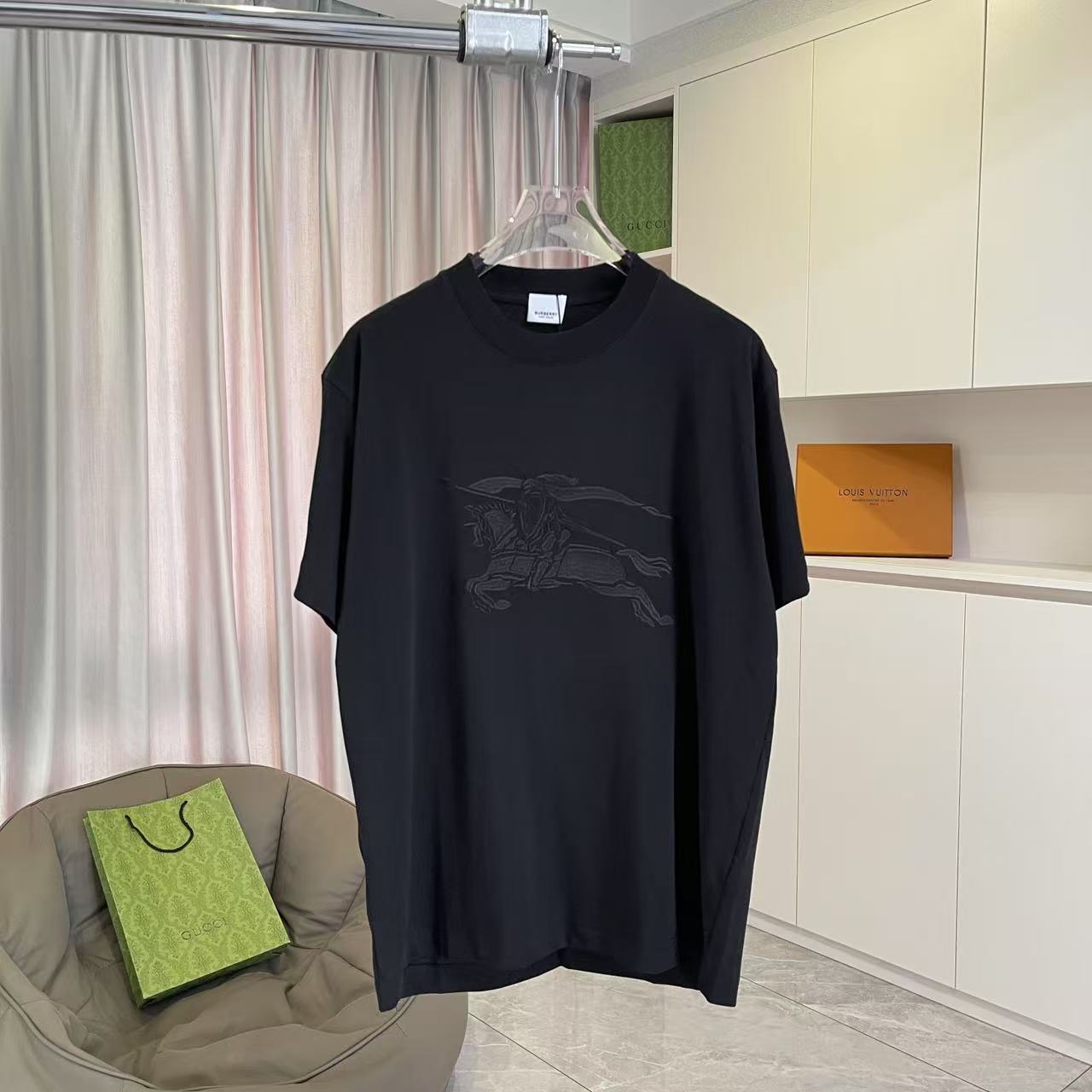 BUR Baba * 2025 nuevo estilo de otoño letra logo bordado de caballo de guerra tela personalizada 300 g camiseta de mang…