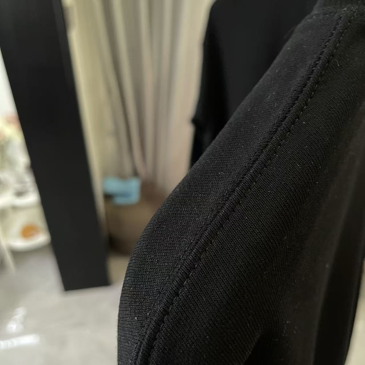 Louis Vuitton Sudadera Estampada con Logo y Cuello Redondo para Hombre y Mujer 6 i1757002133887 1872 0 5