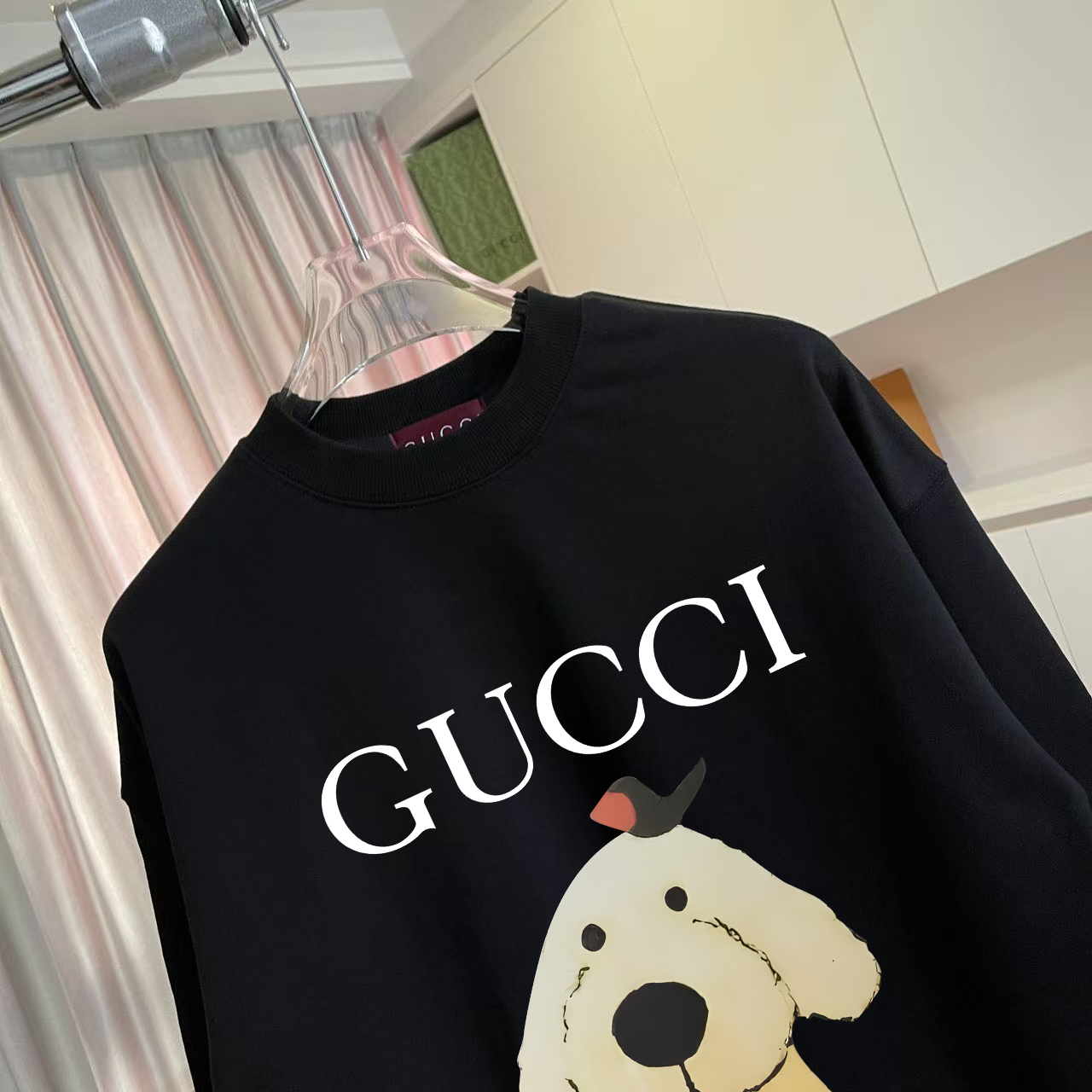 Gucci Sudadera Unisex con Logo y Estampado de Perro - Colección 2025 4 i1759076076593 601 0 2