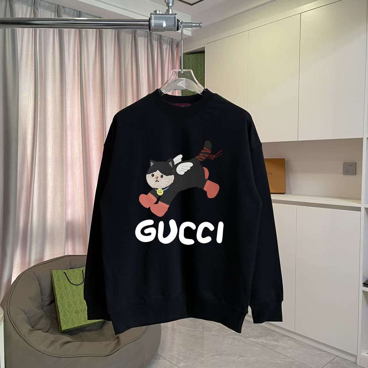 Gucci Sudadera Unisex con Estampado de Logo y Diseño Gráfico Novedoso