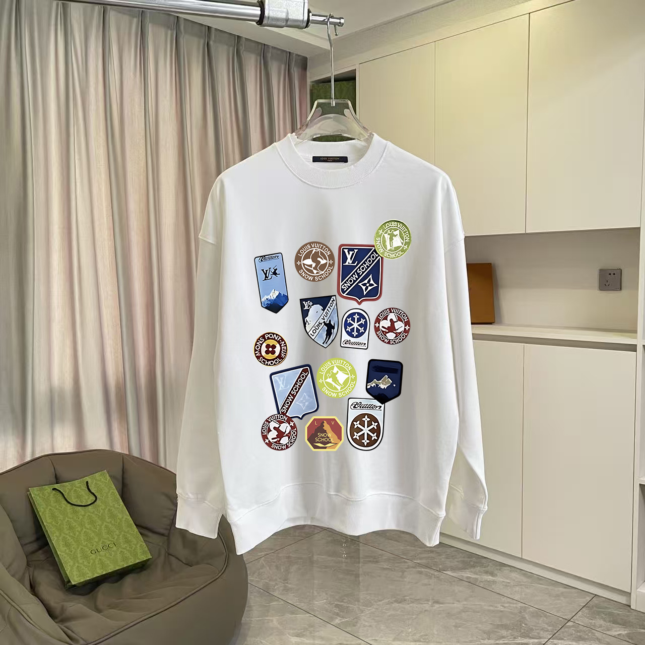 💰135
1V*2025冬季新款 个性字母logo印花 定制面料400g 圆领卫衣 男女同款
尺码:S M L XL XXL 五个码
颜色:黑色 白色