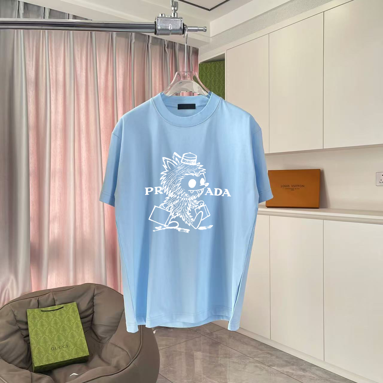 프라다 남여공용 반팔 SS 53782