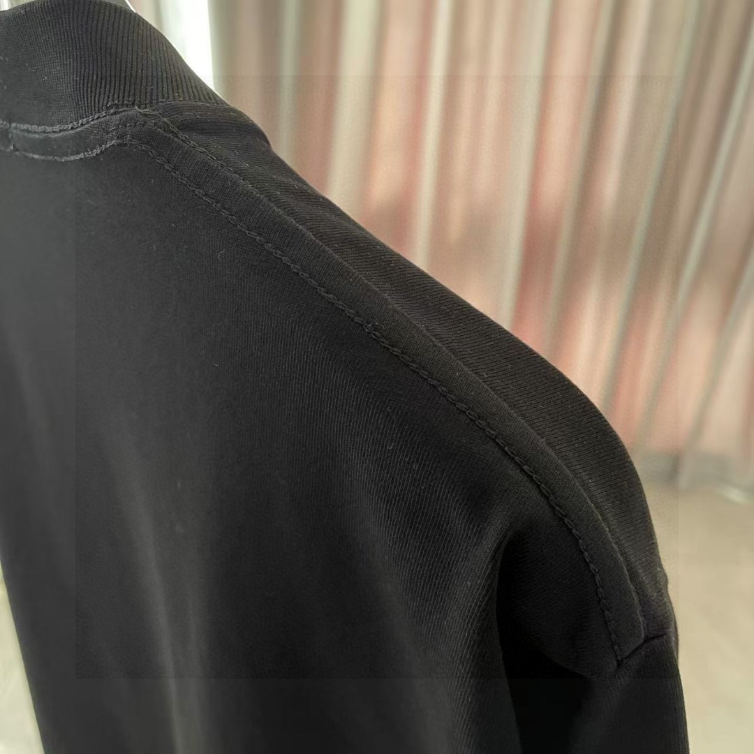 프라다 퍼스널라이즈드 레터 로고 반팔 티셔츠 유니섹스 상세 이미지 5