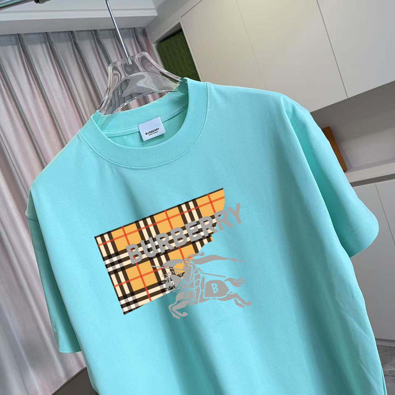 Burberry BUR 巴宝莉2026夏季新款 个性字母logo印花 定制面料300g 短袖t恤