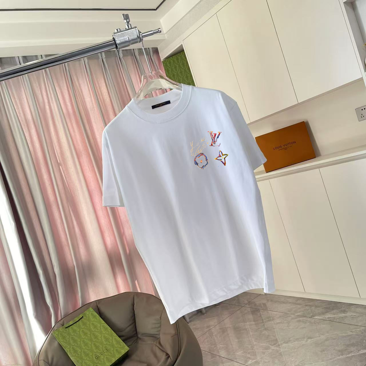 Louis Vuitton 1V*2026夏季新款 个性字母logo印花 定制面料300g 短袖T恤