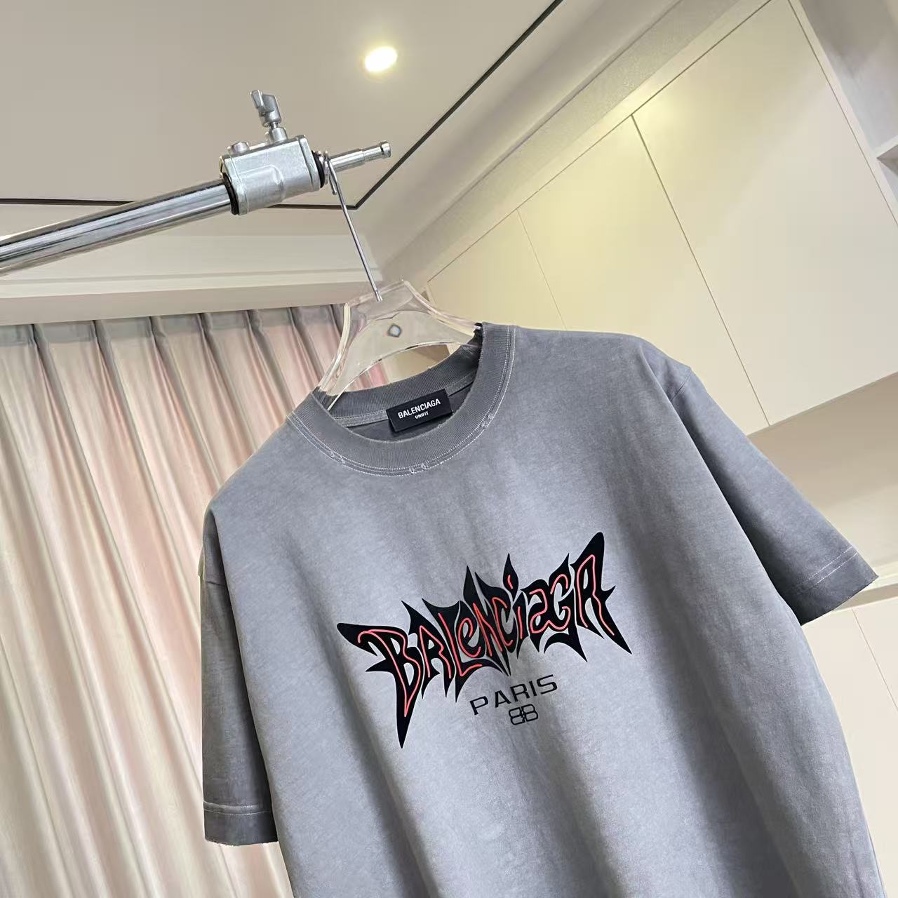 Balenciaga BALENCI*GA 巴黎2026夏季新款 洗水做旧磨破 个性字母logo 定制面料320g 短袖T恤
