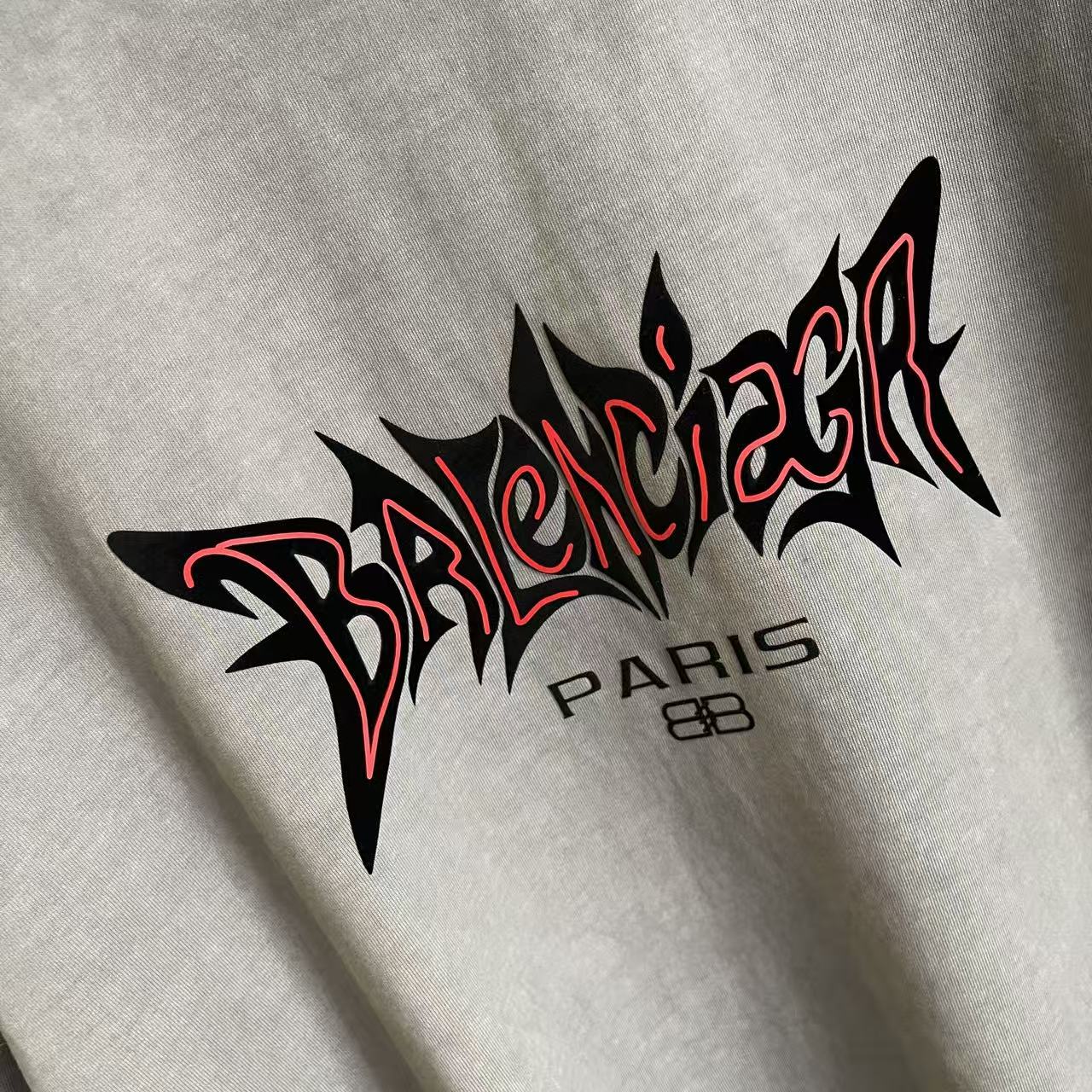 Balenciaga BALENCI*GA 巴黎2026夏季新款 洗水做旧磨破 个性字母logo 定制面料320g 短袖T恤