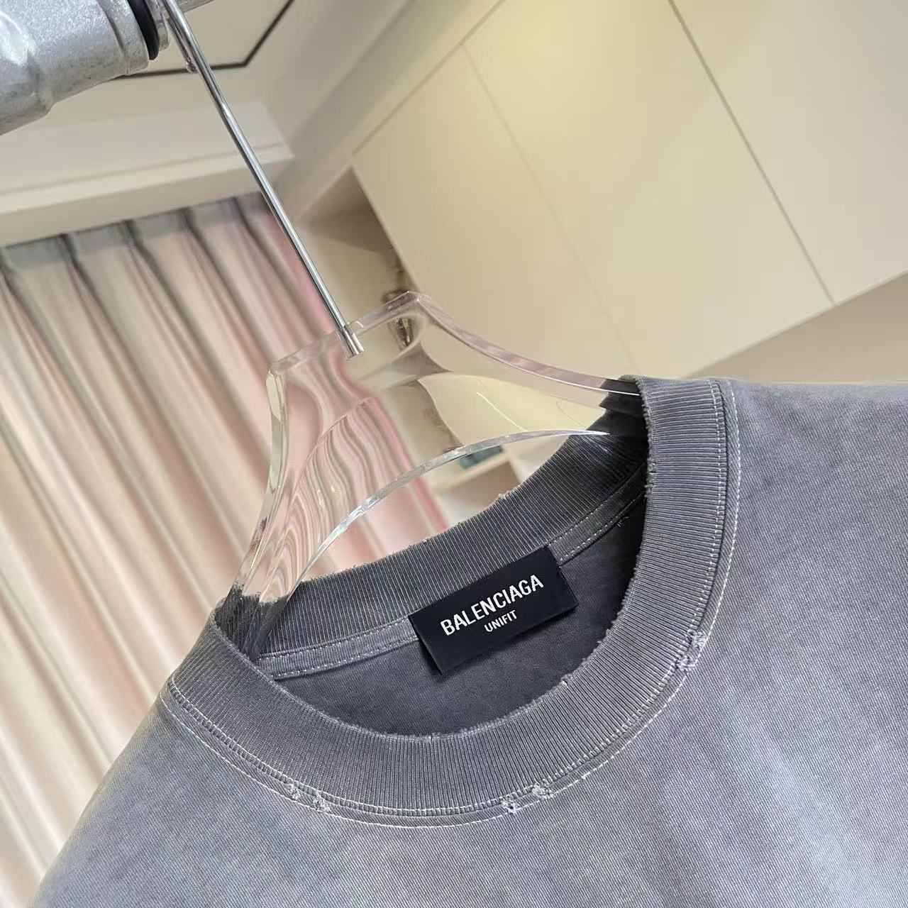 Balenciaga BALENCI*GA 巴黎2026夏季新款 洗水做旧磨破 个性字母logo 定制面料320g 短袖T恤