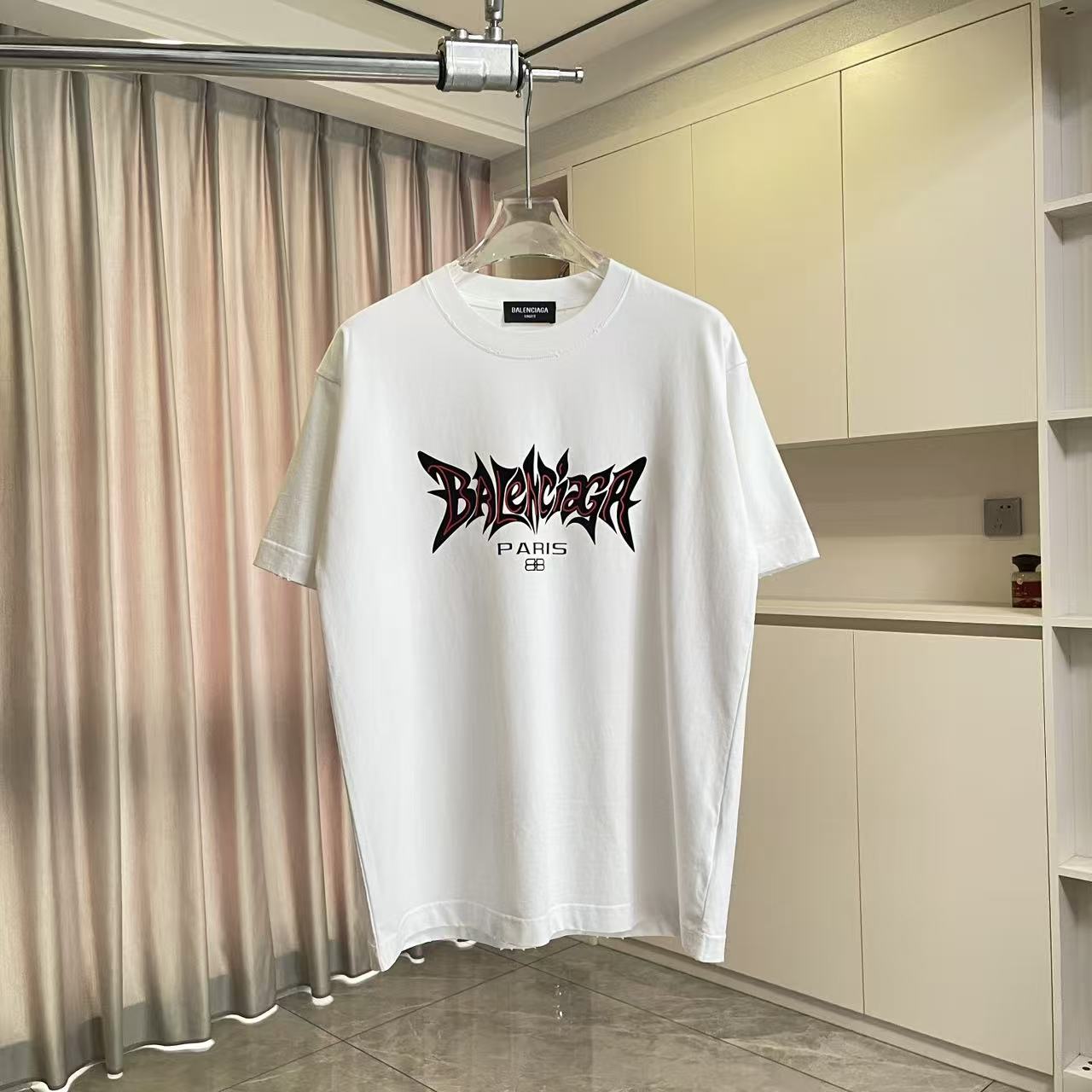 Balenciaga BALENCI*GA 巴黎2026夏季新款 洗水做旧磨破 个性字母logo 定制面料320g 短袖T恤