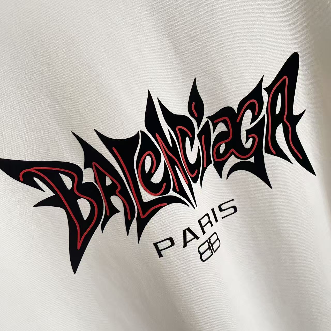 Balenciaga BALENCI*GA 巴黎2026夏季新款 洗水做旧磨破 个性字母logo 定制面料320g 短袖T恤