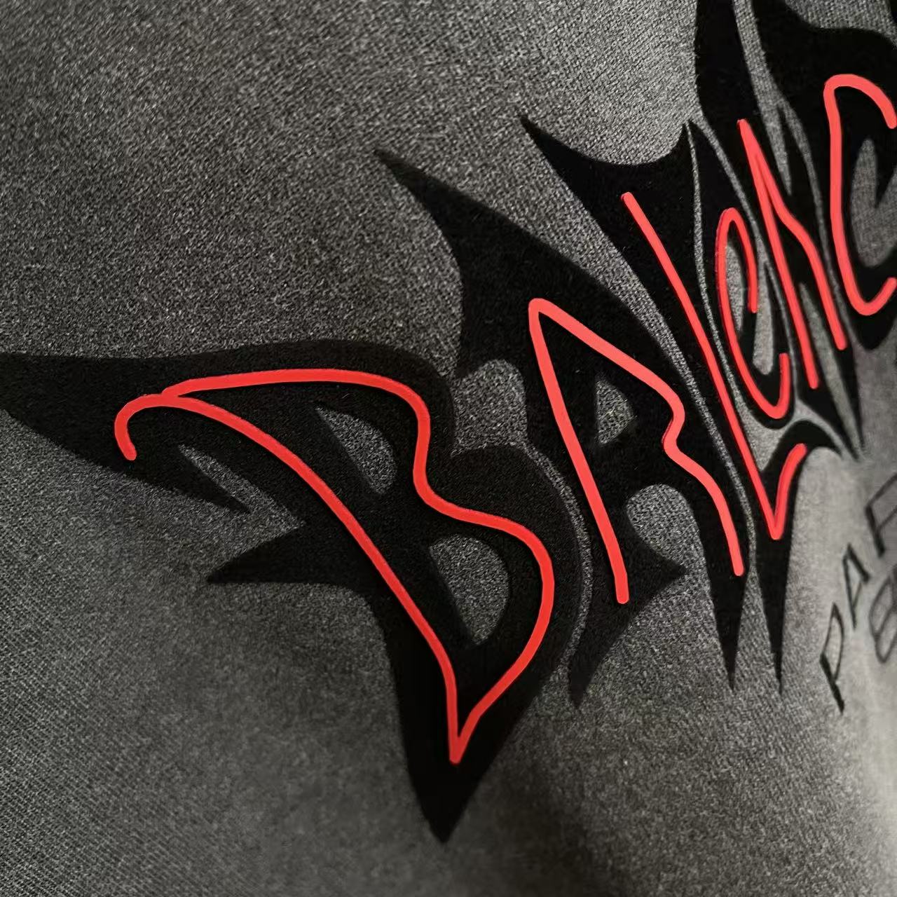 Balenciaga BALENCI*GA 巴黎2026夏季新款 洗水做旧磨破 个性字母logo 定制面料320g 短袖T恤