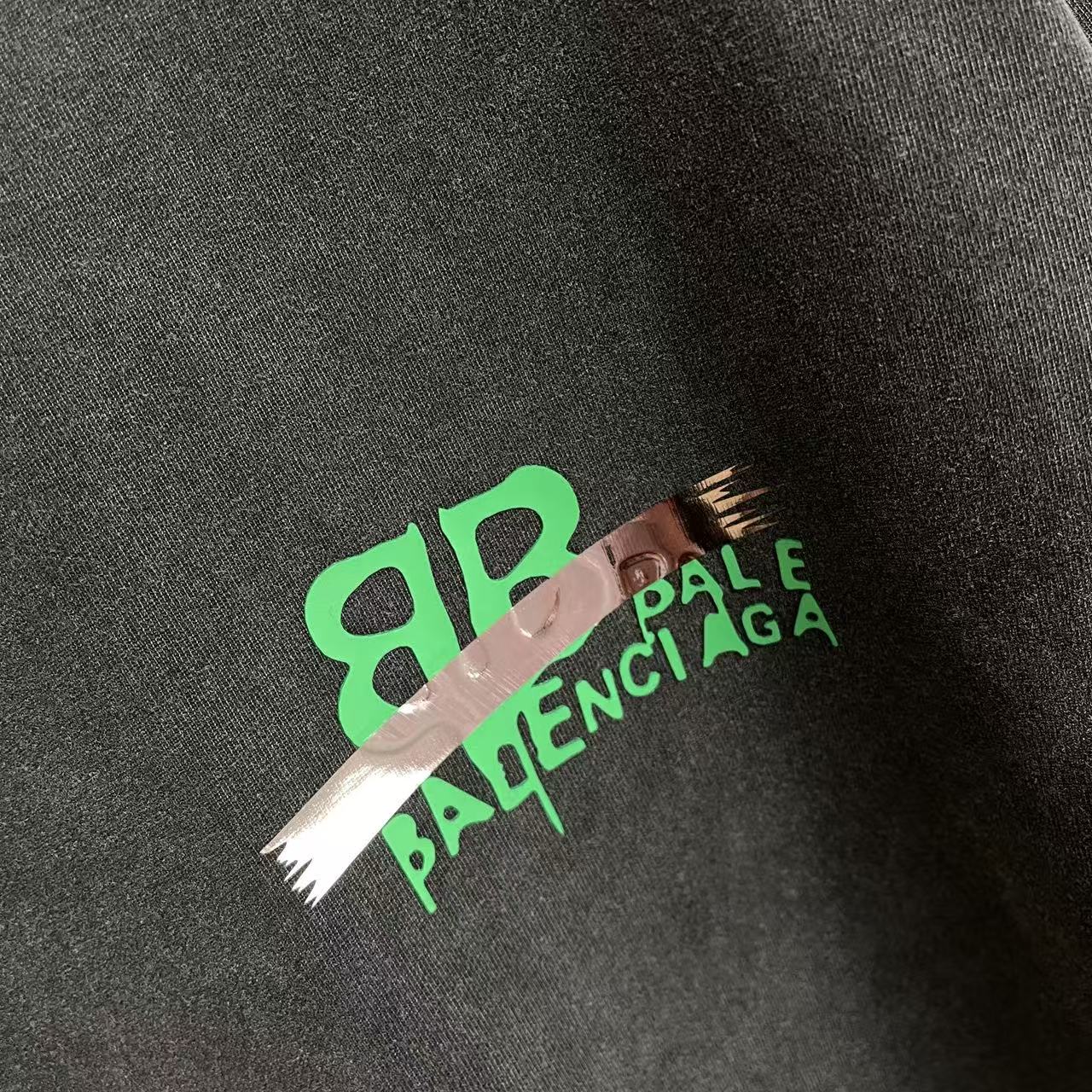 Balenciaga BALENCI*GA 巴黎2026夏季新款 洗水做旧磨破 个性字母logo 定制面料320g 短袖T恤