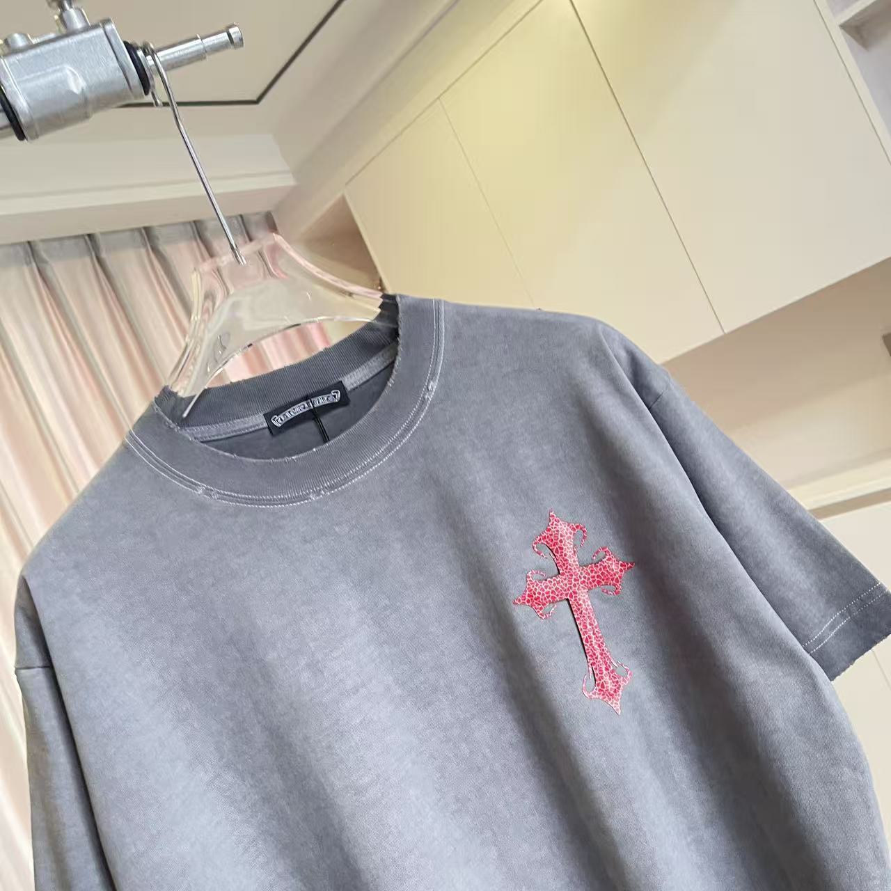 Chrome Hearts ch克罗*2026夏季新款 洗水做旧磨破 梵文马蹄十字架 短袖t恤 定制面料320g