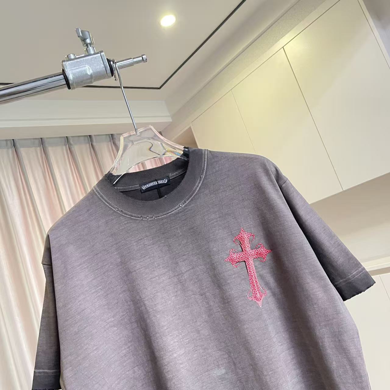 Chrome Hearts ch克罗*2026夏季新款 洗水做旧磨破 梵文马蹄十字架 短袖t恤 定制面料320g