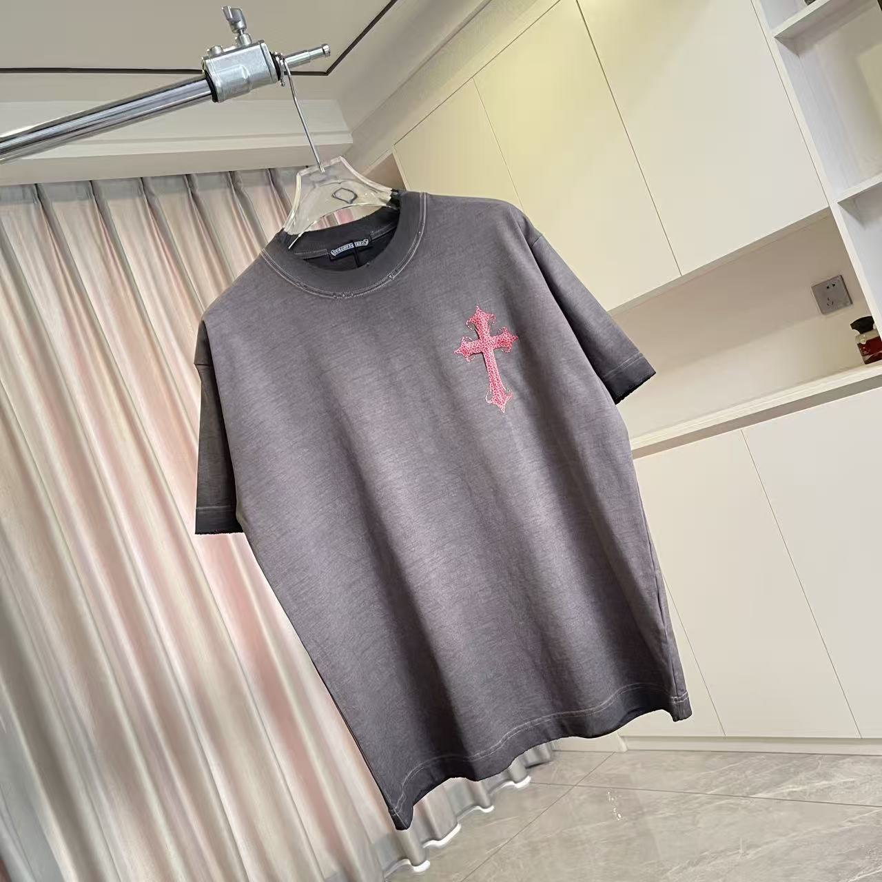 Chrome Hearts ch克罗*2026夏季新款 洗水做旧磨破 梵文马蹄十字架 短袖t恤 定制面料320g