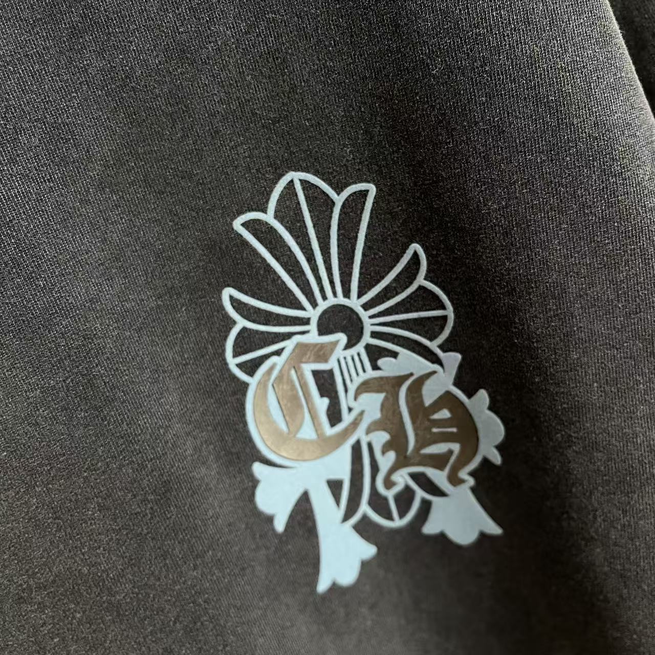 Chrome Hearts ch克罗*2026夏季新款 洗水做旧磨破 梵文马蹄十字架 短袖t恤 定制面料320g