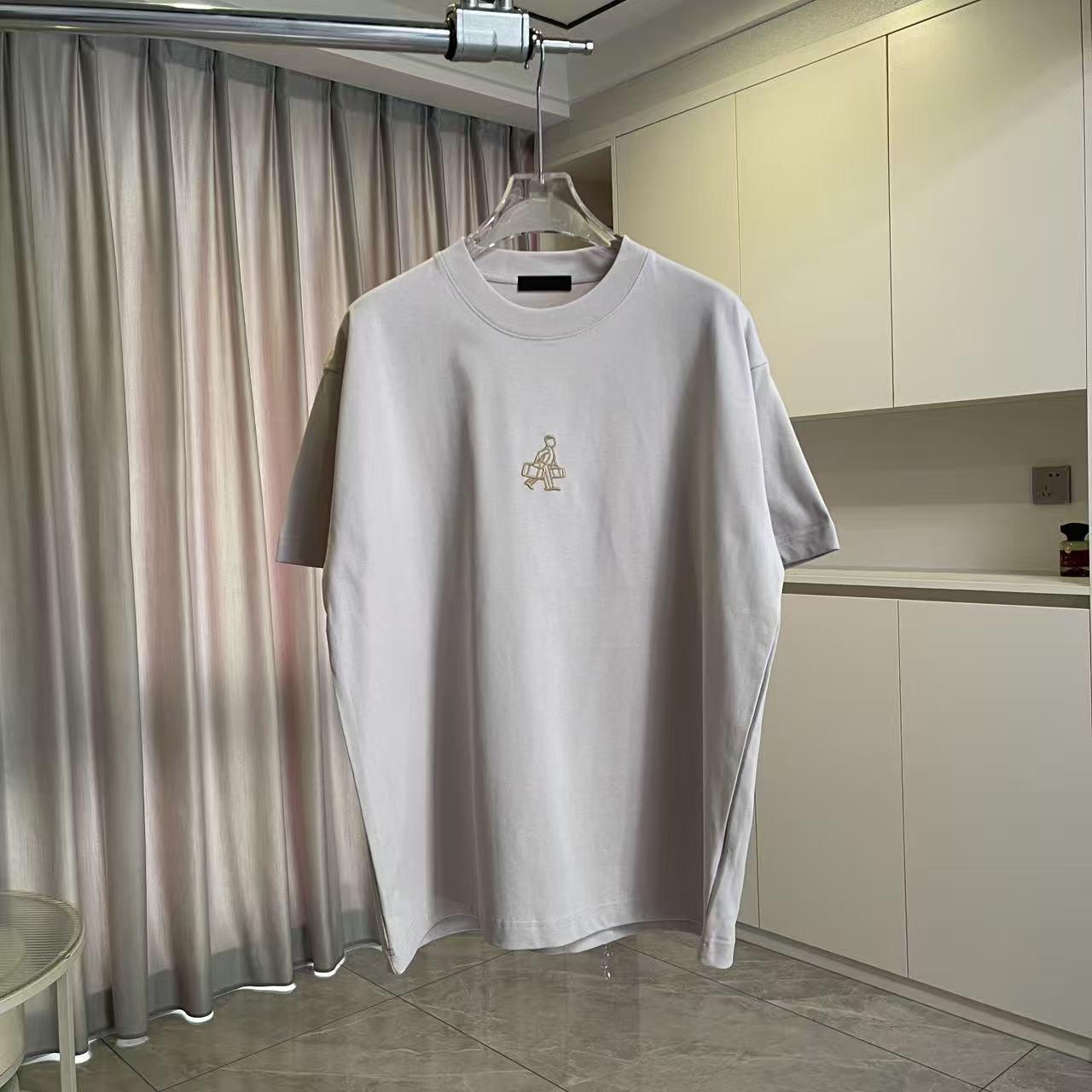 Prada PRAD*普拉达2026夏季新款 个性字母logo绣花 定制面料300g 短袖t恤