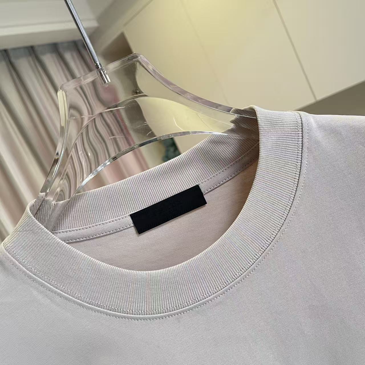 Prada PRAD*普拉达2026夏季新款 个性字母logo绣花 定制面料300g 短袖t恤