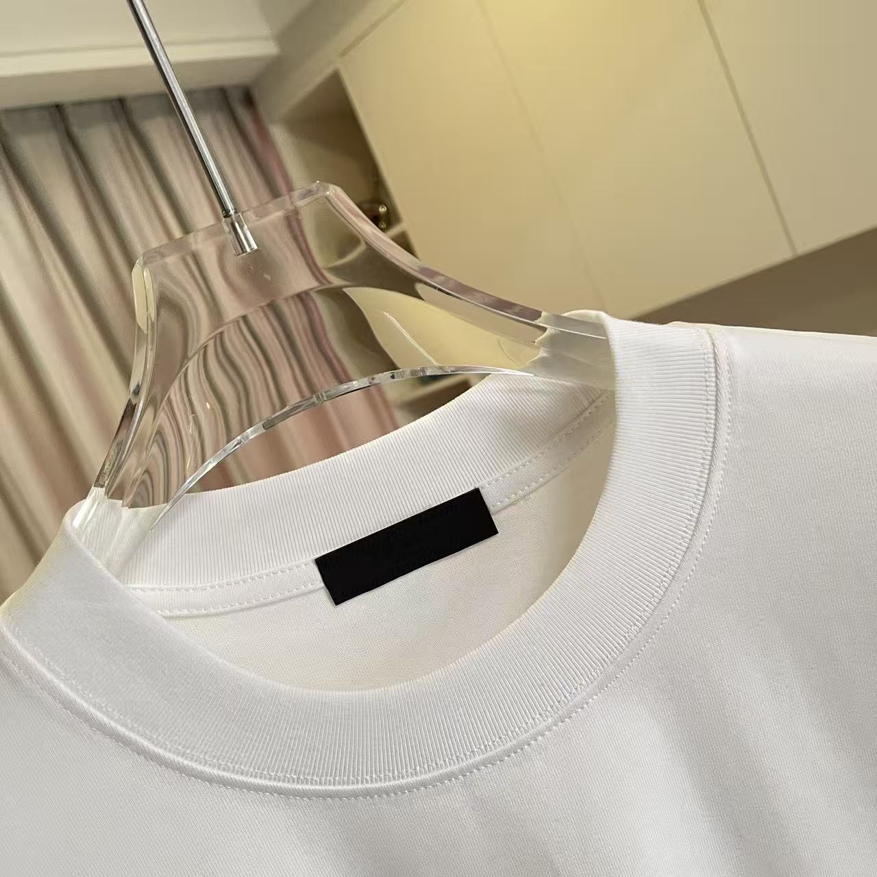 Prada PRAD*普拉达2026夏季新款 个性字母logo绣花 定制面料300g 短袖t恤