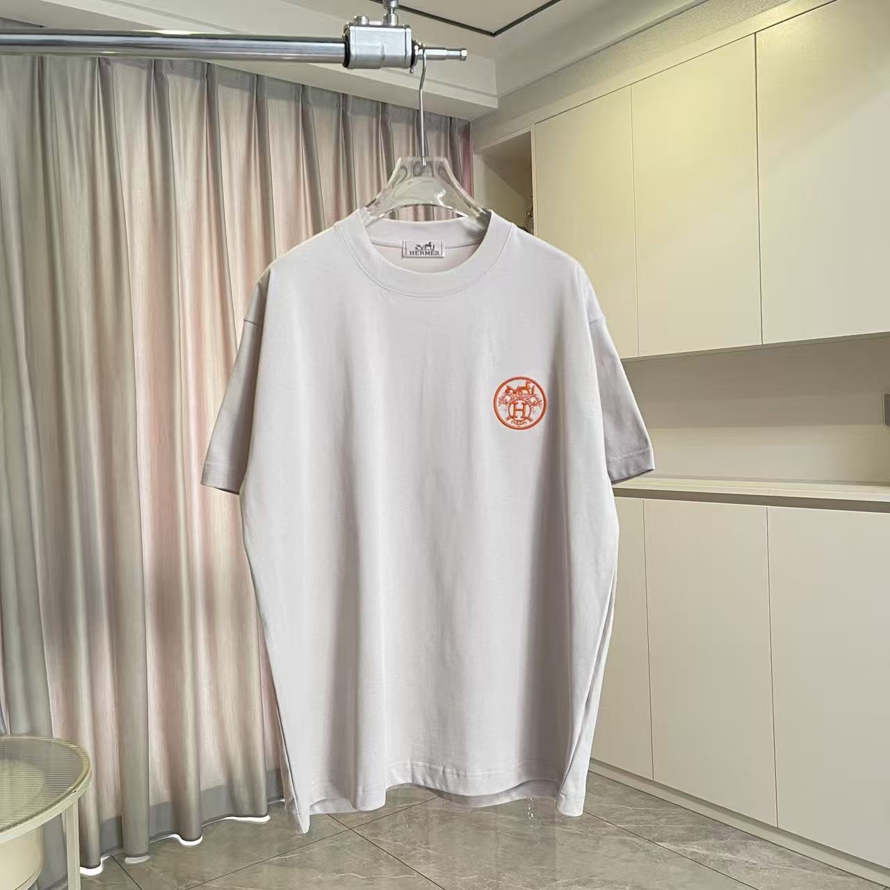 Hermès Herme*爱马仕2026夏季新款 个性logo绣花 定制面料300g 短袖T恤