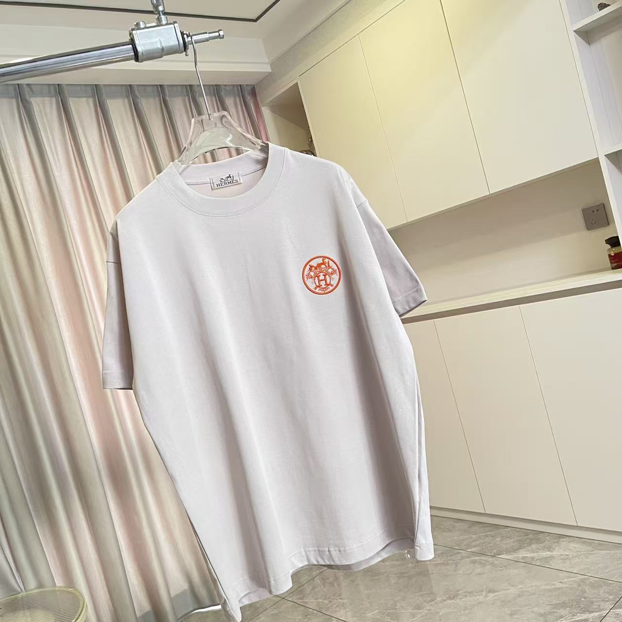 Hermès Herme*爱马仕2026夏季新款 个性logo绣花 定制面料300g 短袖T恤